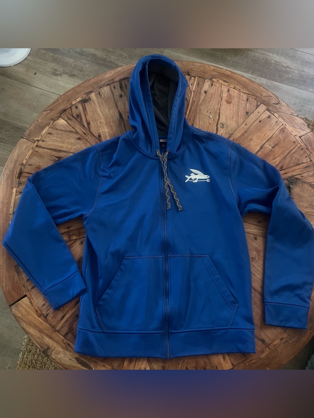 Patagonia Worn Wear NWOT Full Zip Hooded Jacket Royal Blue Mens M Flying Fish